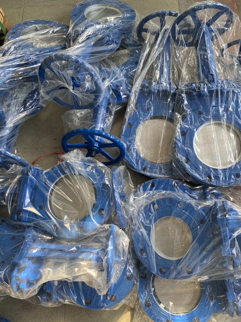 Van cổng dao (van tay) WCB DN200 PN10, T=0-150