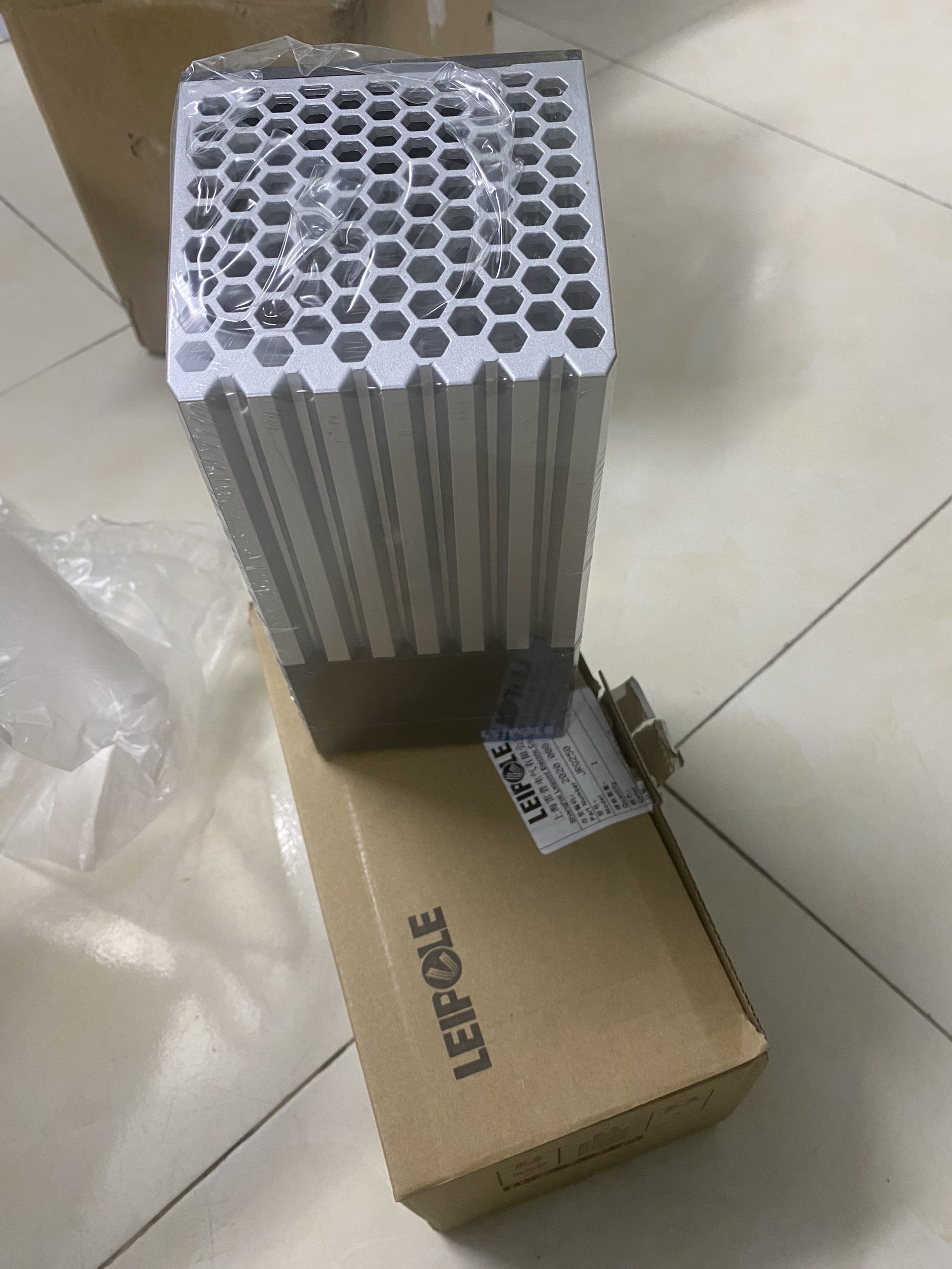 Bộ sưởi và quạt gió kết hợp JRQ250