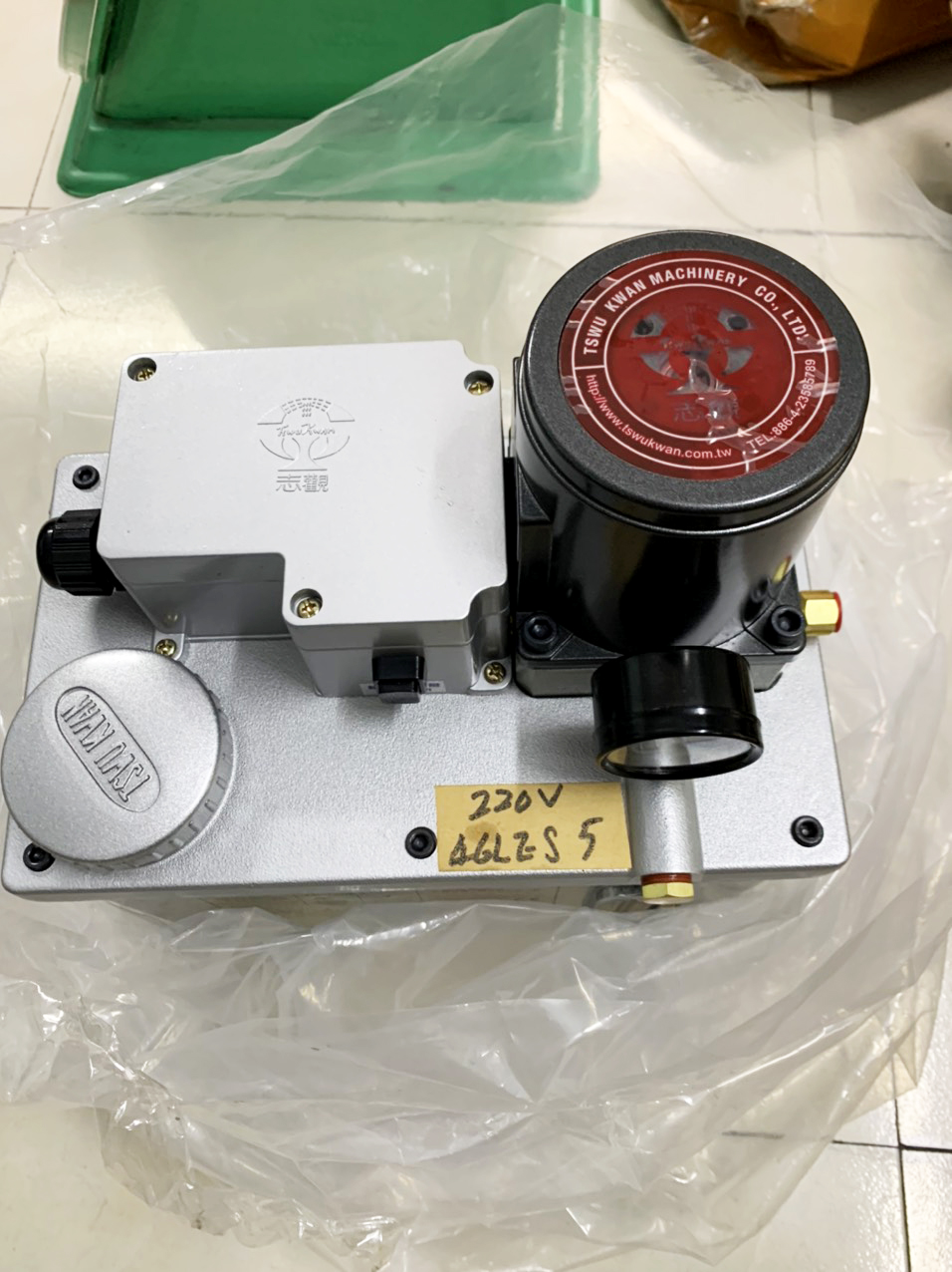Thiết bị bơm dầu tự động TSWU KWAN TK-1006E-C1-V2