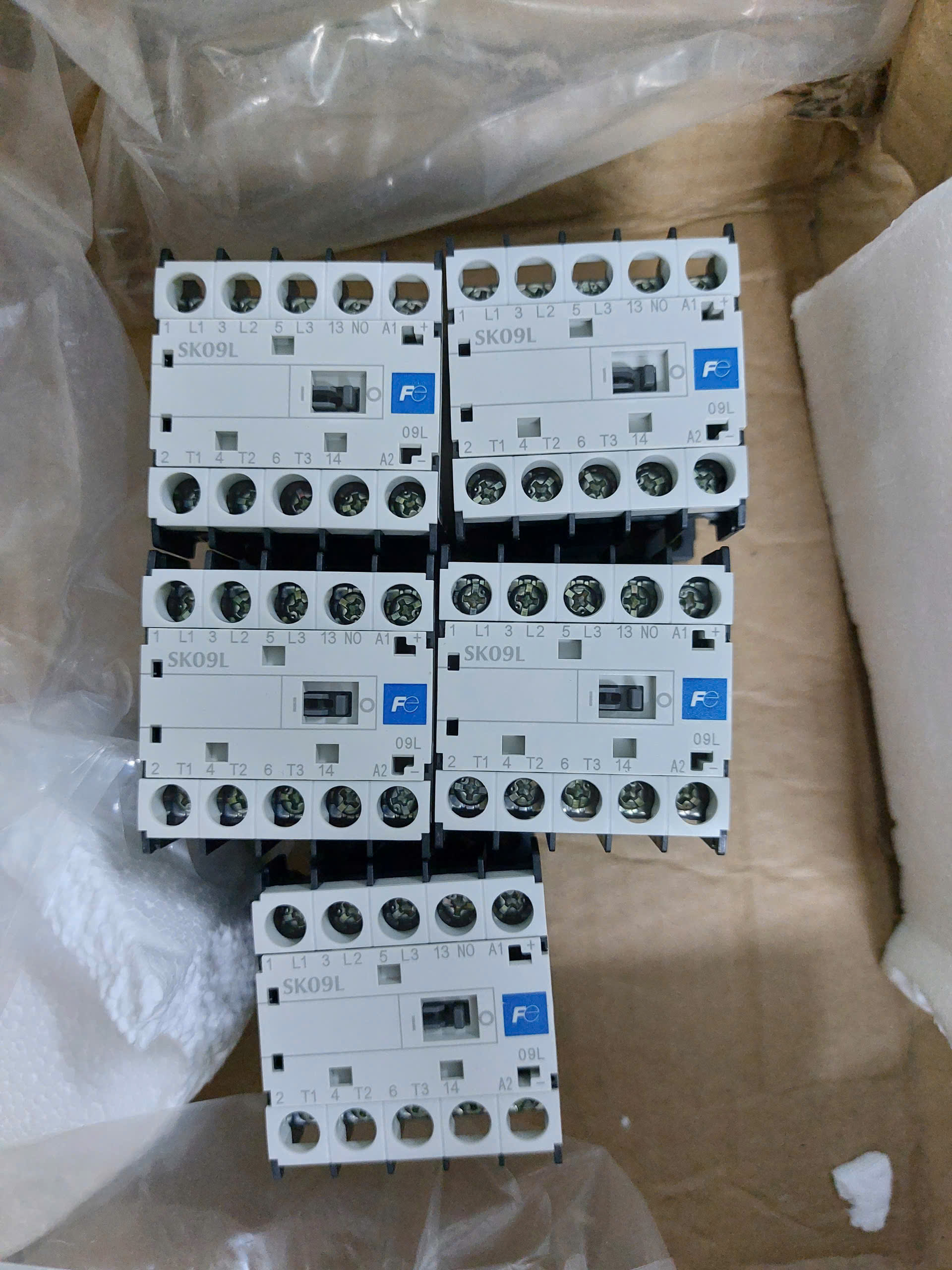 Khởi động từ SK09L