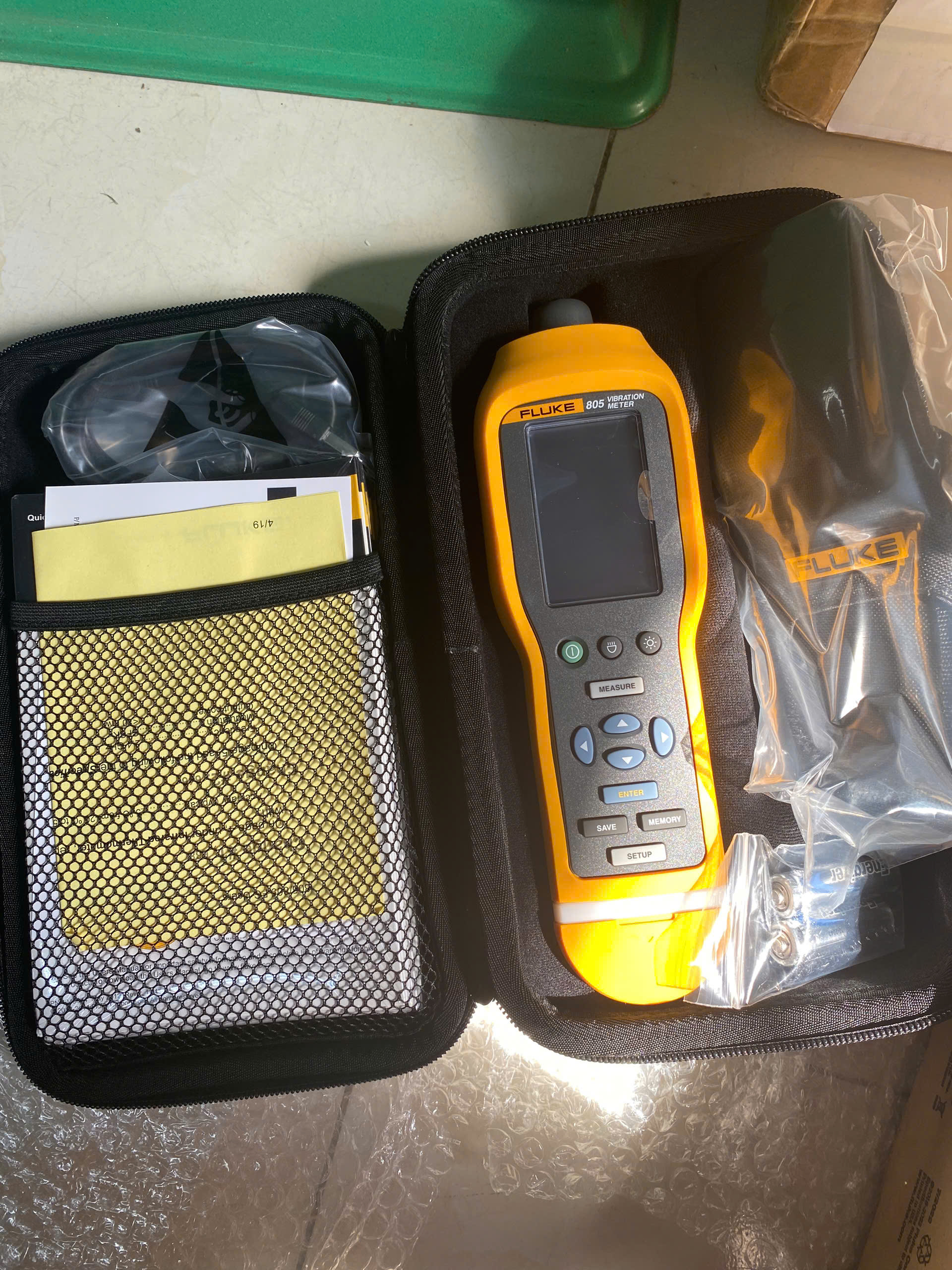 Máy đo rung Fluke 805