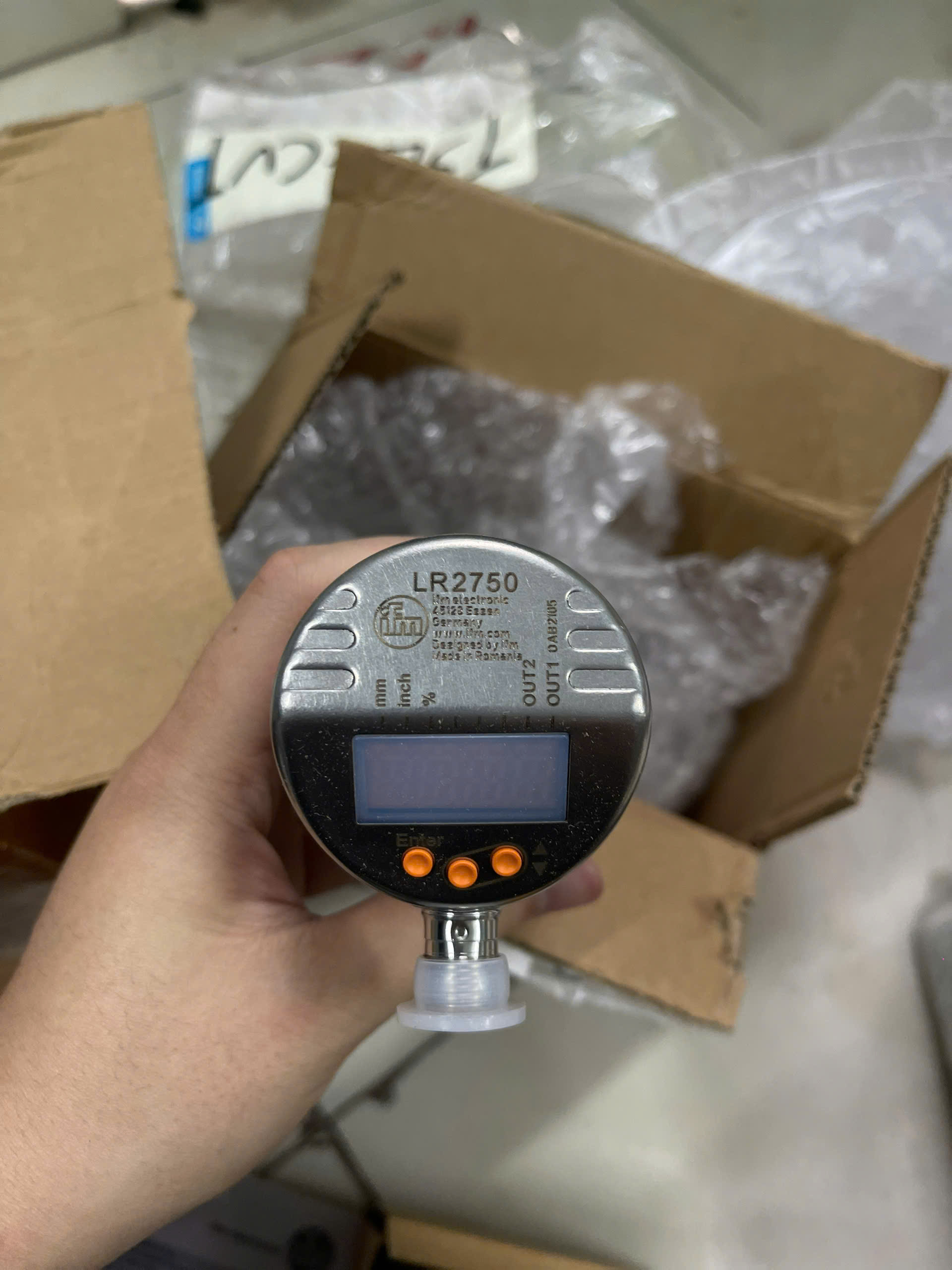 Cảm biến mức LR2750
